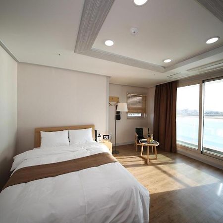 Hotel Aroha Jeju Seogwipo Ngoại thất bức ảnh