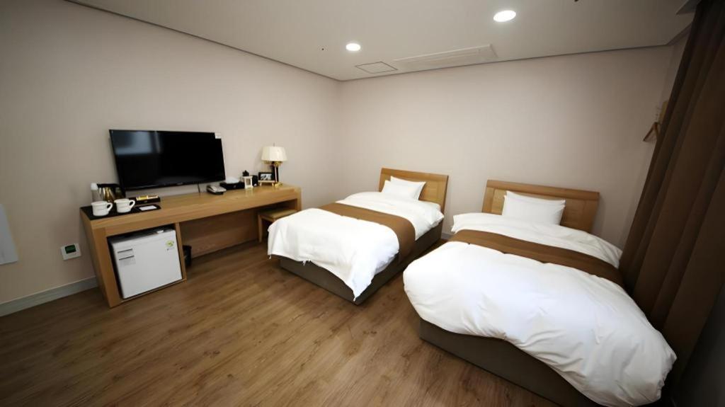 Hotel Aroha Jeju Seogwipo Ngoại thất bức ảnh