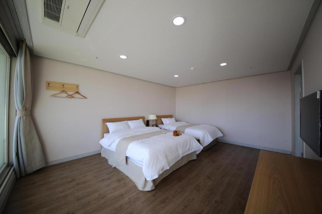 Hotel Aroha Jeju Seogwipo Ngoại thất bức ảnh