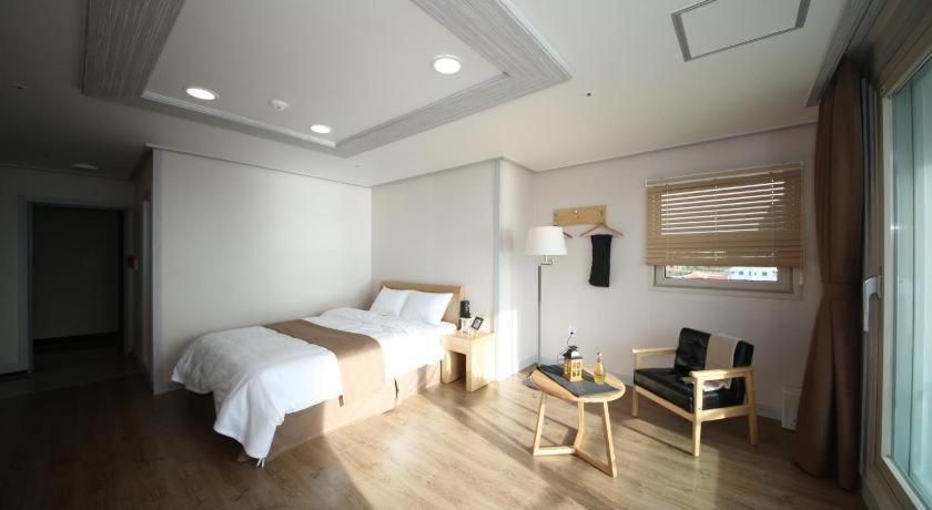 Hotel Aroha Jeju Seogwipo Ngoại thất bức ảnh
