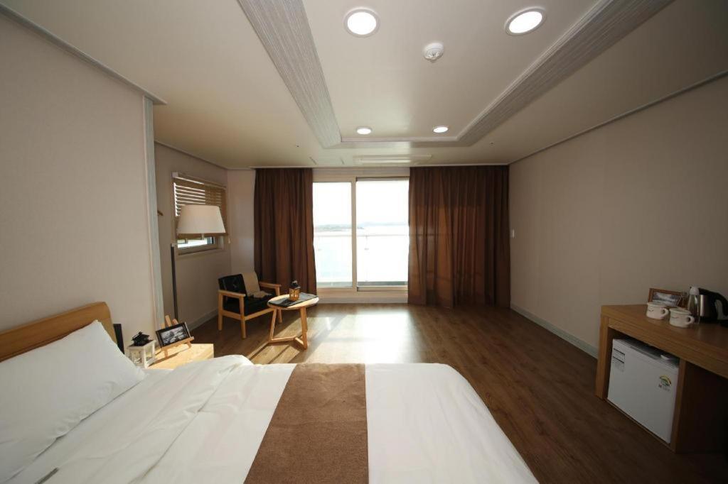 Hotel Aroha Jeju Seogwipo Ngoại thất bức ảnh