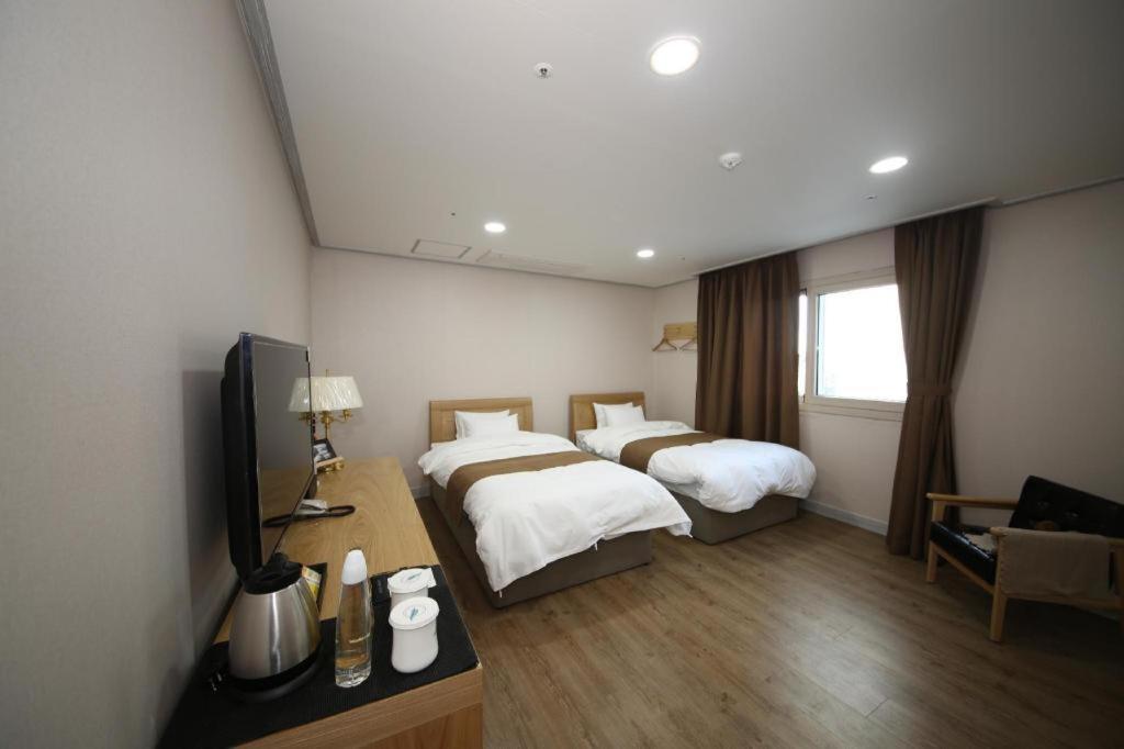 Hotel Aroha Jeju Seogwipo Ngoại thất bức ảnh