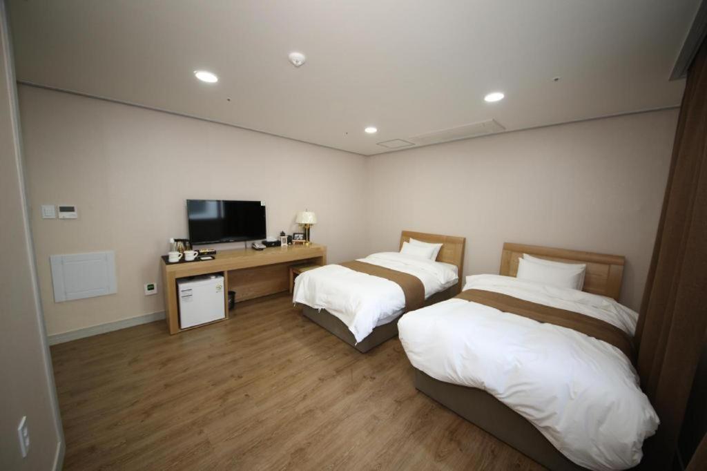 Hotel Aroha Jeju Seogwipo Ngoại thất bức ảnh