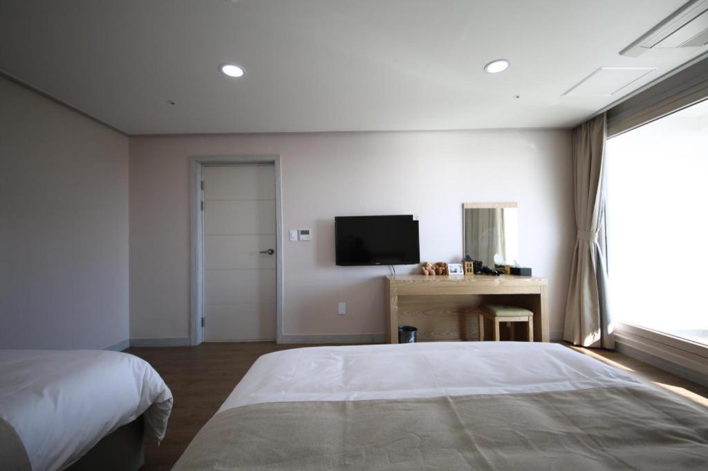 Hotel Aroha Jeju Seogwipo Ngoại thất bức ảnh